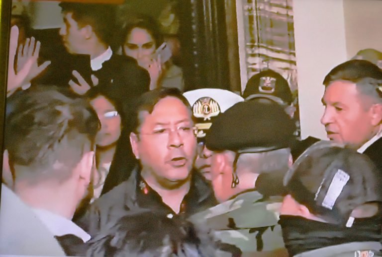 ¡Fue una farsa política el supuesto golpe!