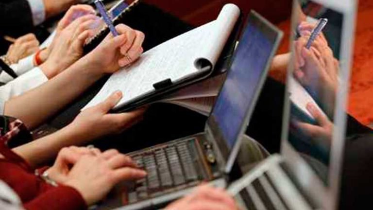 RECHAZO: Intentan validar supuesto “golpe” con versiones de periodistas