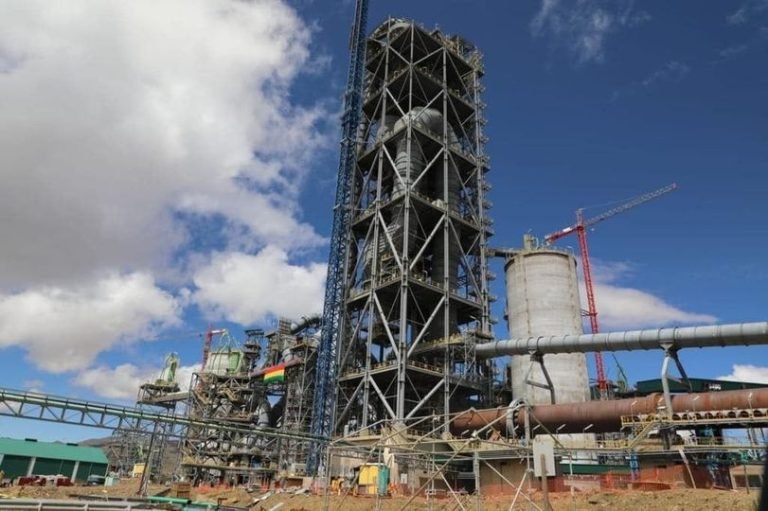 Piden al senado aprobar explotación de piedra caliza para cementera