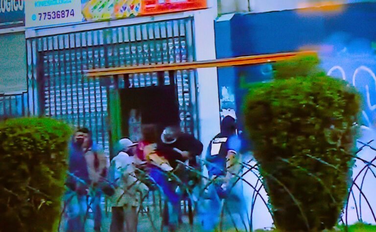 AMENAZA DE EVO: 24 horas para cambiar a ministros y escapó, dejando enfrentamientos