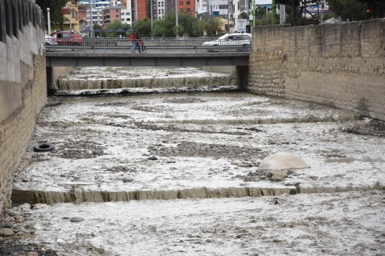 Pese al sol se mantiene la alerta en La Paz