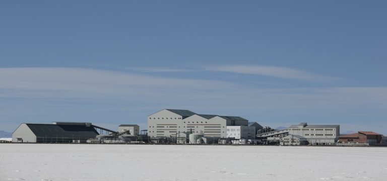 Potosinos anuncian no dejar producir litio a chinos y rusos si aprueban contratos