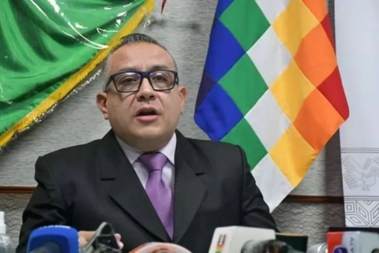 Abogado “tinterillo” del cocalero dice que muertes en Llallagua son “montaje”