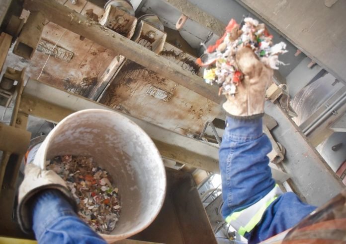 Requieren más mano de obra para separar residuos