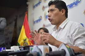 Justicia ordena 4 meses de detención preventiva para esposa de Flore