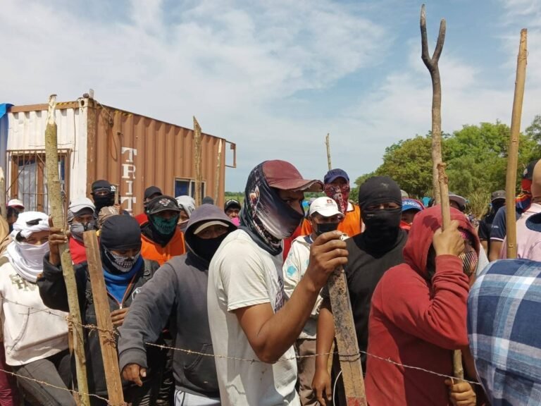 En cualquier momento arremeterán a avasalladores con fuerte contingente militar