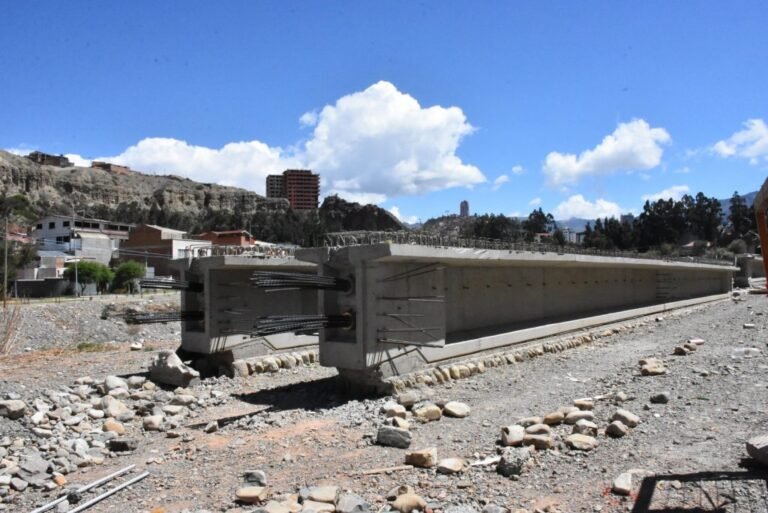 Cerrarán vía a Mallasa por traslado de vigas para la Ruta del Bicentenario