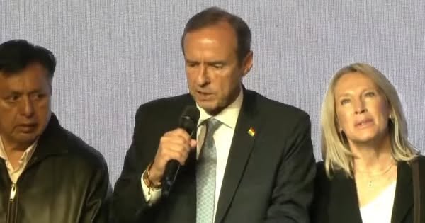 Tuto Quiroga espera resultados oficiales de actas