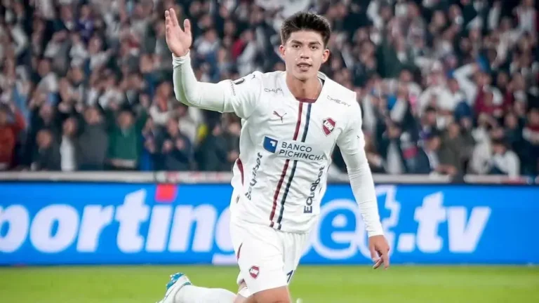 Villamil reaparece en Liga de Quito tras estar fuera 2 meses