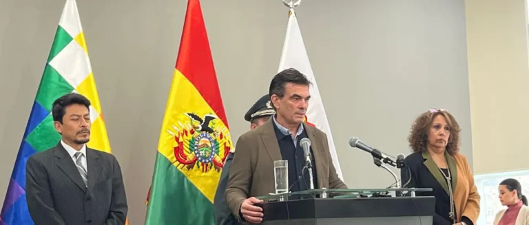 Eliminan visas a varios países que fueron prohibidos ideológicamente por el MAS