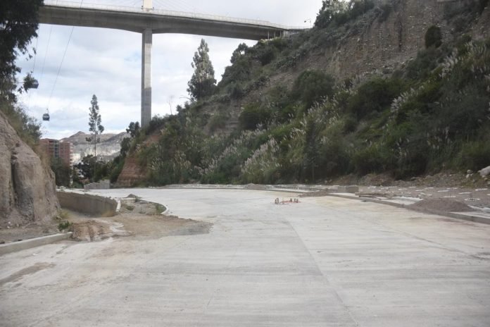 Pavimento rígido garantiza una vida útil de 50 años de Av. La Paz