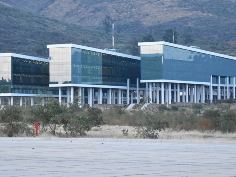 Sede de Unasur en Cochabamba podría pasar a la Universidad Policial