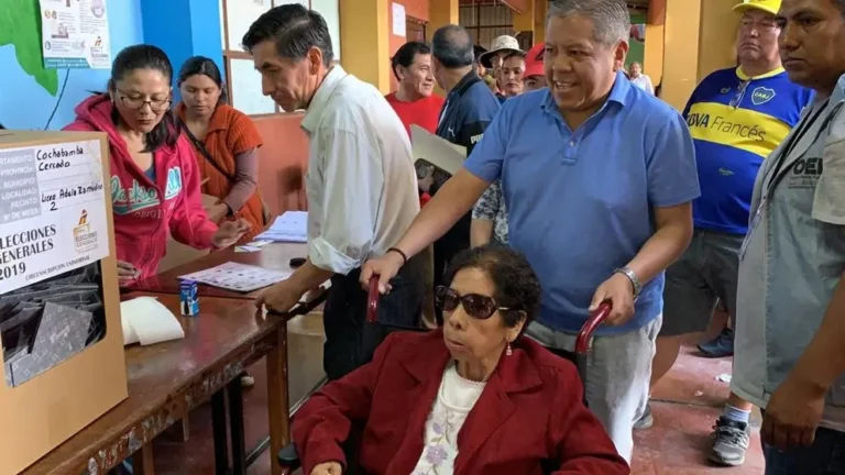 Voto asistido y preferente a adultos mayores, discapacitados, enfermos y embarazadas