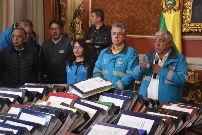 Entregan informes a nuevo alcalde electo por minoría César Dockweiler