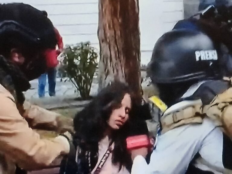 Grupos desestabilizadores utilizan dinamita y piedras