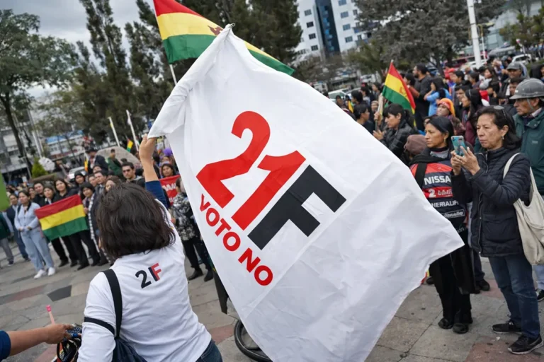 Bolivia reacciona contra los bloqueos y la violencia en La Paz