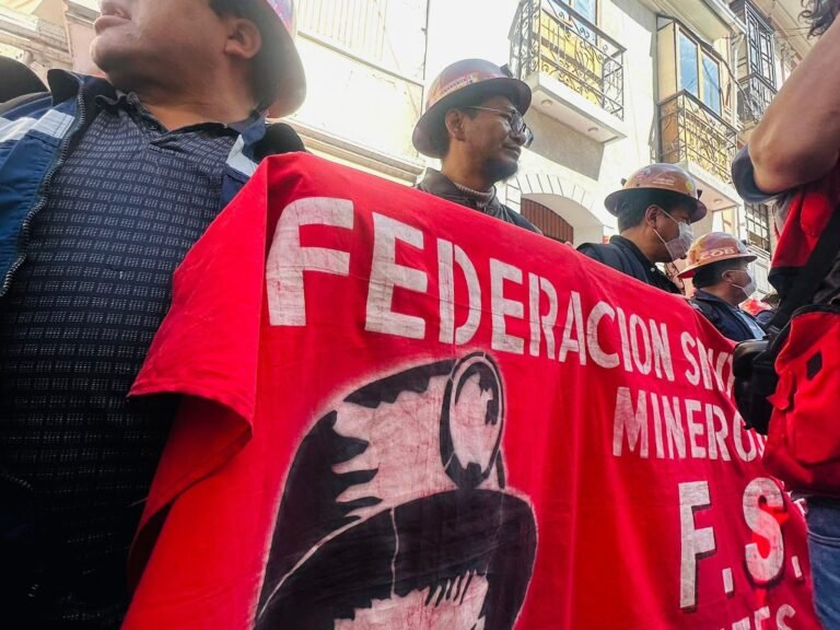 Marcha de la COB sin rumbo y paceños les bajan el pulgar
