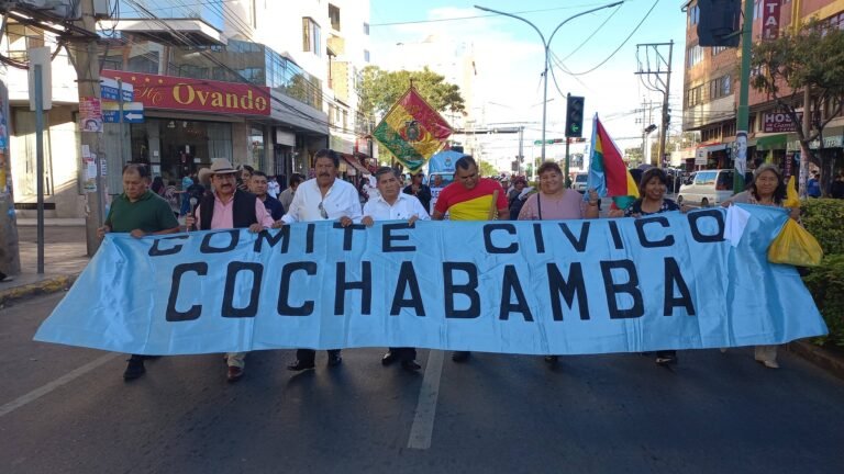 Cívicos de Cochabamba piden Estado de Excepcion