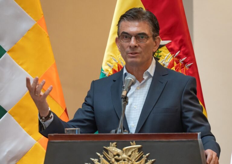 Presidente reitera que el diálogo es la única ruta para que la patria avance