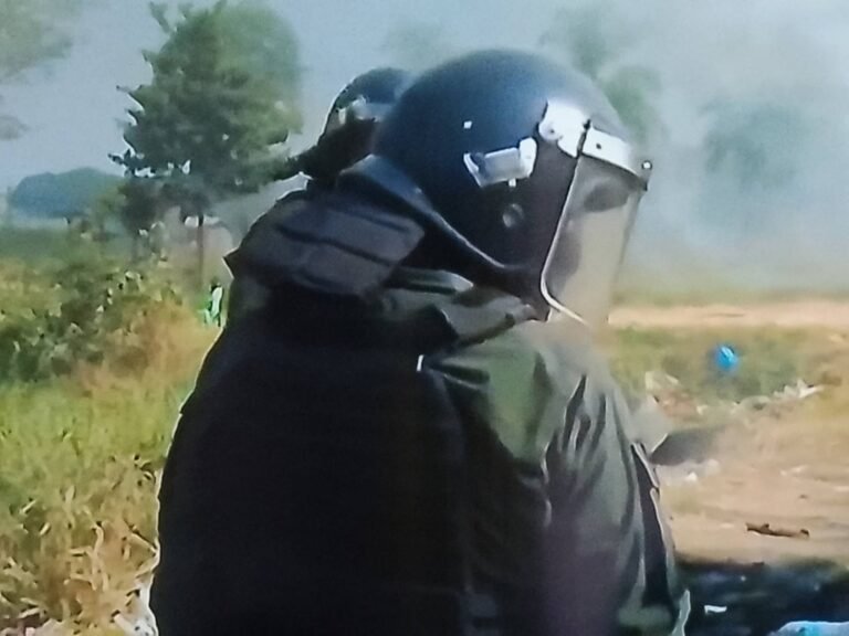 Seis policías heridos se recuperan en Santa Cruz