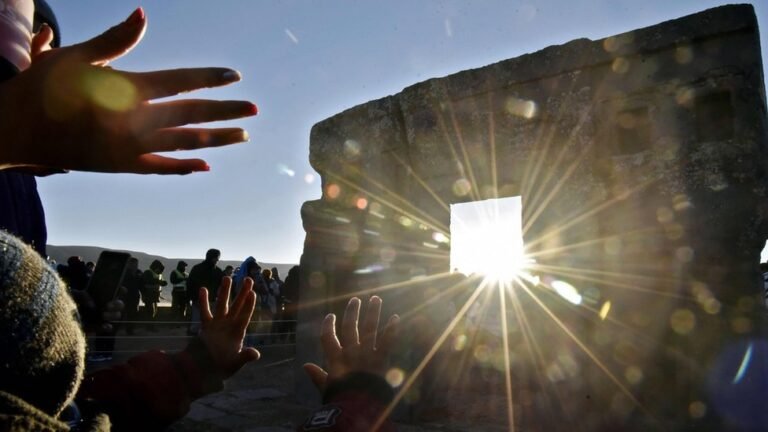 Año Nuevo Andino 5534 en Tiwanaku fue saboteado por los mismos campesinos bloqueadores