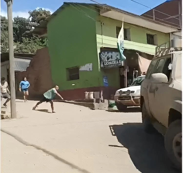 VANDALOS: Atacan con armas y piedras e impiden inspección de AJAM