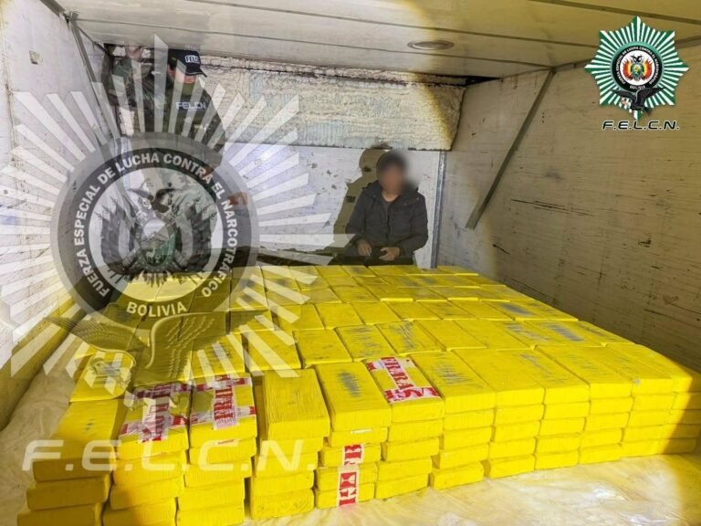 FELCN secuestra 360 paquetes de cocaína en Tarija