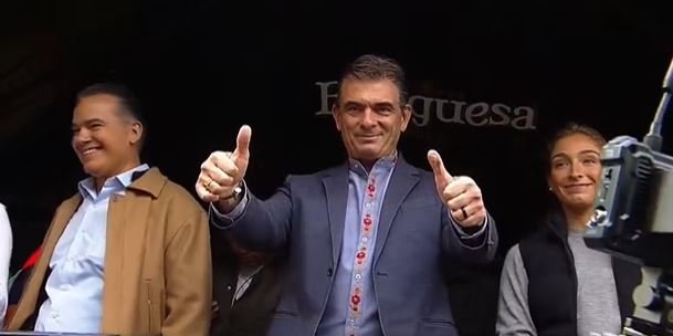 Presidente en la Entrada del Gran Poder