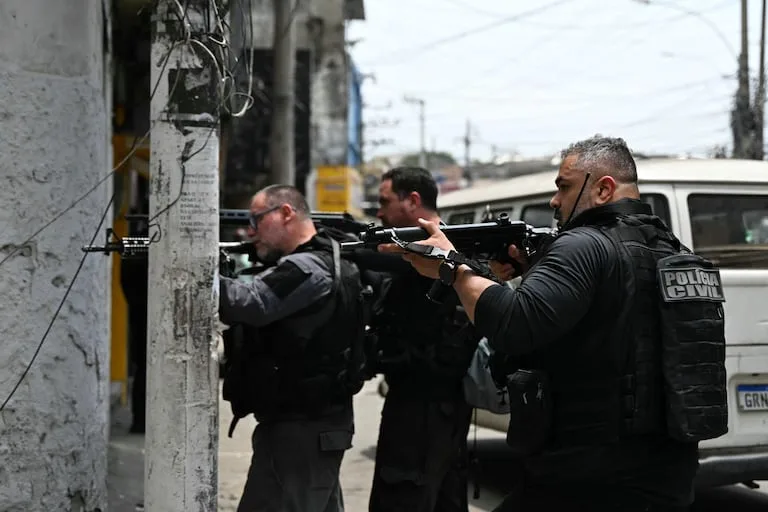 Ola de violencia se debe a grupos brasileños