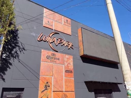 Anuncian clausura de gigante discoteca “Luna Park” en El Alto que genera inseguridad