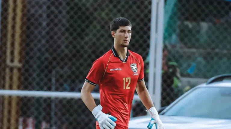 El arquero Gerónimo Govea debutó en la profesional de Uruguay