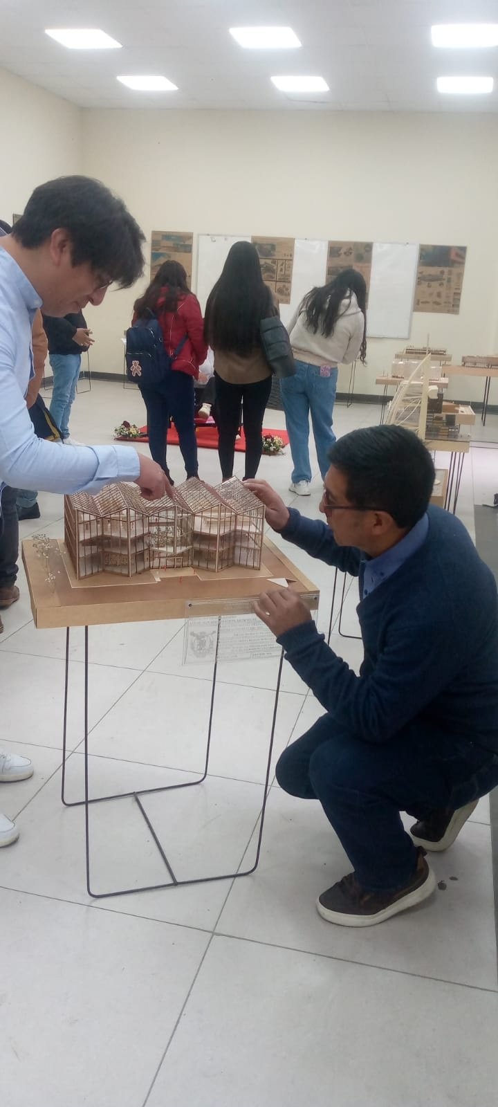 METRO CUADRADO: Arquitectura Referencial en la Upea