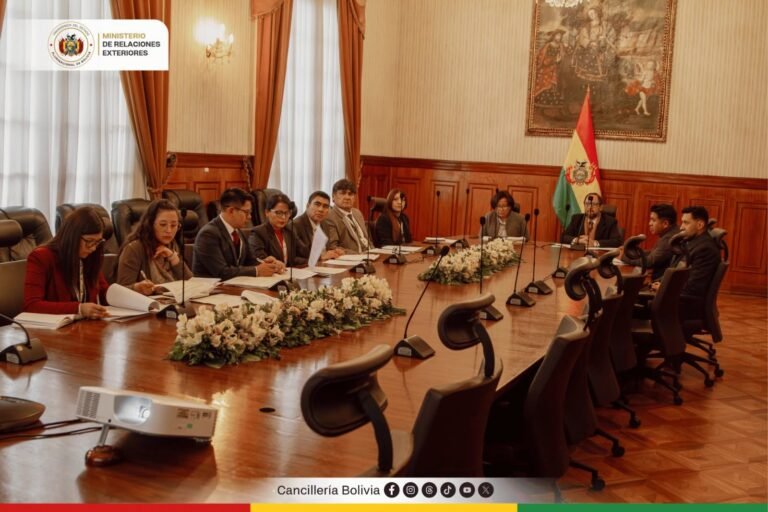 Bolivia-Perú proyectan apertura de paso fronterizo Extrema-San Lorenzo